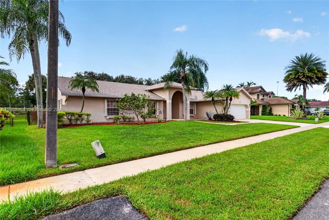 19960 NW 2nd Street, Pembroke Pines, FL 33029