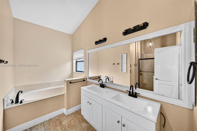 19960 NW 2nd Street, Pembroke Pines, FL 33029