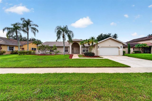 19960 NW 2nd Street, Pembroke Pines, FL 33029