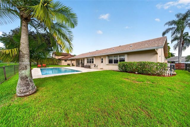 19960 NW 2nd Street, Pembroke Pines, FL 33029