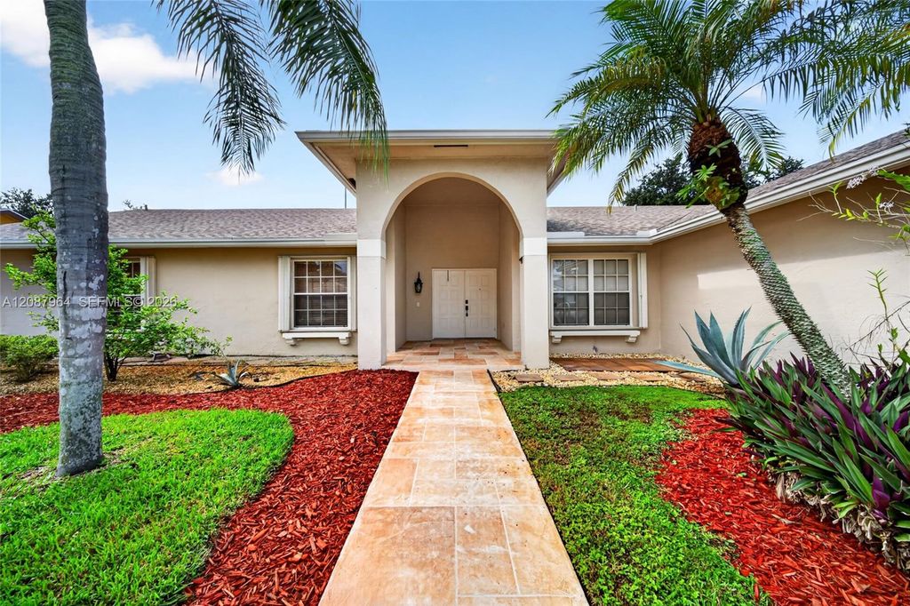 19960 NW 2nd Street, Pembroke Pines, FL 33029