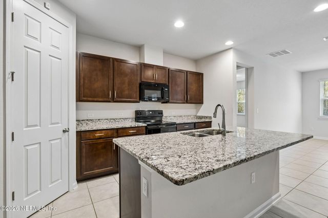 3061 ALPIN Drive, Jacksonville, FL 32218