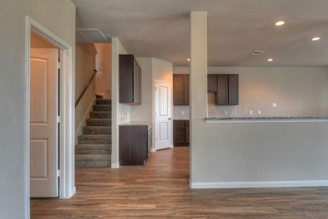 9517 Yellow Rose Drive, Texas City, TX 77591