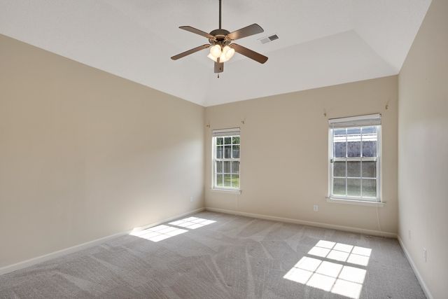 185 BEAU TISDALE DR, Oakland, TN 38060