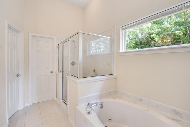 185 BEAU TISDALE DR, Oakland, TN 38060