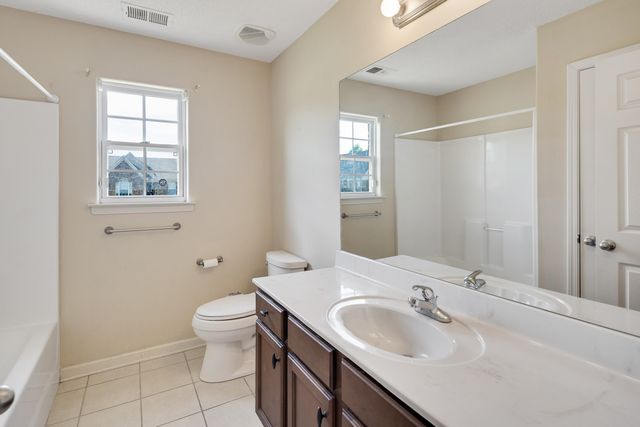185 BEAU TISDALE DR, Oakland, TN 38060