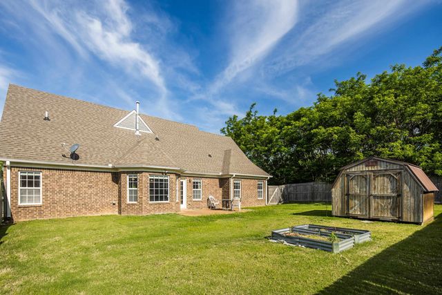 185 BEAU TISDALE DR, Oakland, TN 38060