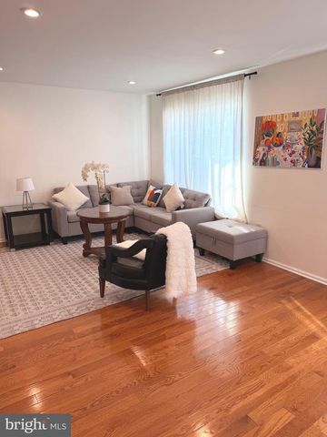 1080 BUCKINGHAM DR, West Deptford, NJ 08086