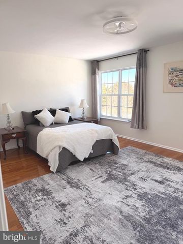 1080 BUCKINGHAM DR, West Deptford, NJ 08086