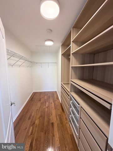 1080 BUCKINGHAM DR, West Deptford, NJ 08086