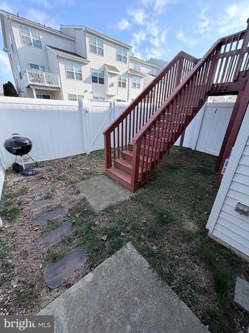 1080 BUCKINGHAM DR, West Deptford, NJ 08086