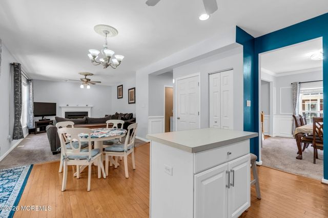 18 Foxmoor Lane, Bayville, NJ 08721