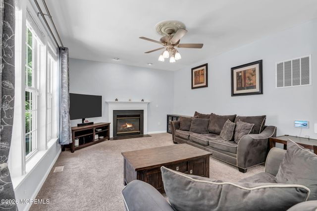 18 Foxmoor Lane, Bayville, NJ 08721