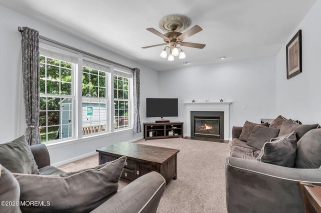 18 Foxmoor Lane, Bayville, NJ 08721