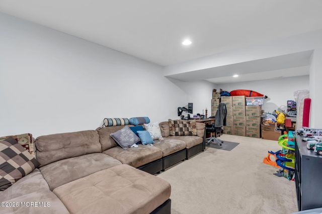 18 Foxmoor Lane, Bayville, NJ 08721