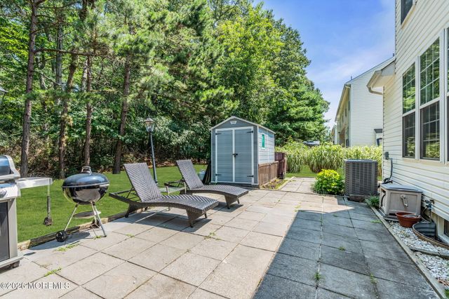 18 Foxmoor Lane, Bayville, NJ 08721
