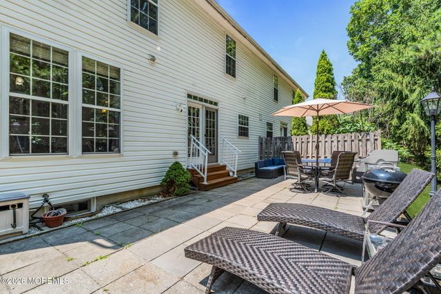 18 Foxmoor Lane, Bayville, NJ 08721