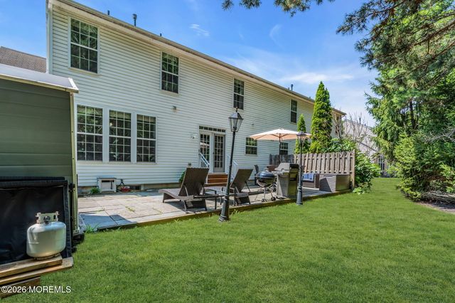 18 Foxmoor Lane, Bayville, NJ 08721