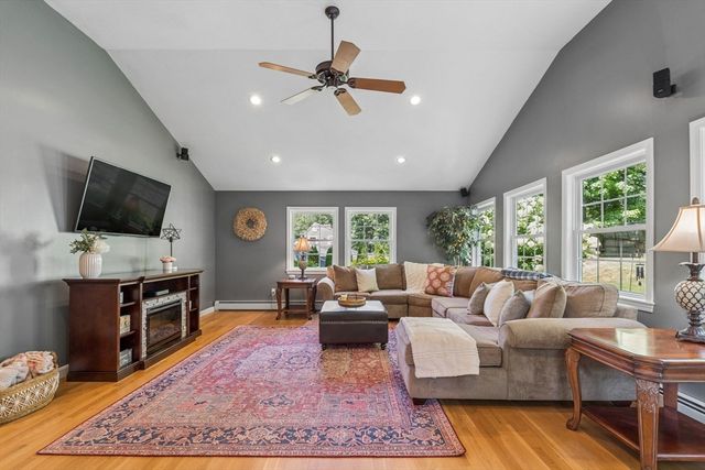 12 Hyder Street, Westborough, MA 01581