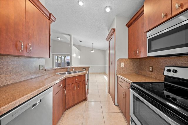 8332 SOUTHERN FOREST DRIVE, Orlando, FL 32829