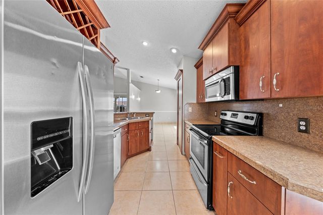 8332 SOUTHERN FOREST DRIVE, Orlando, FL 32829