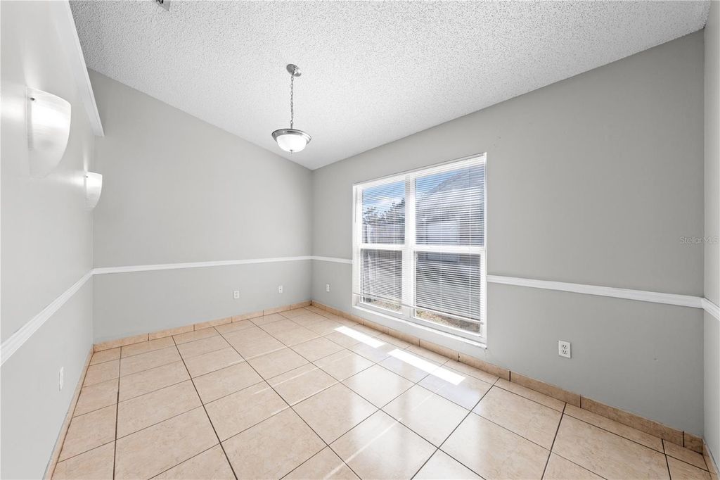 Image 22 of property listing at 8332 SOUTHERN FOREST DRIVE, Orlando, FL 32829