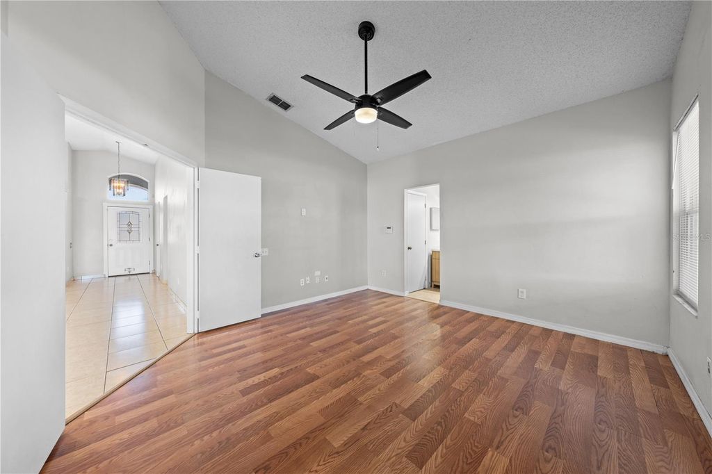 Image 24 of property listing at 8332 SOUTHERN FOREST DRIVE, Orlando, FL 32829