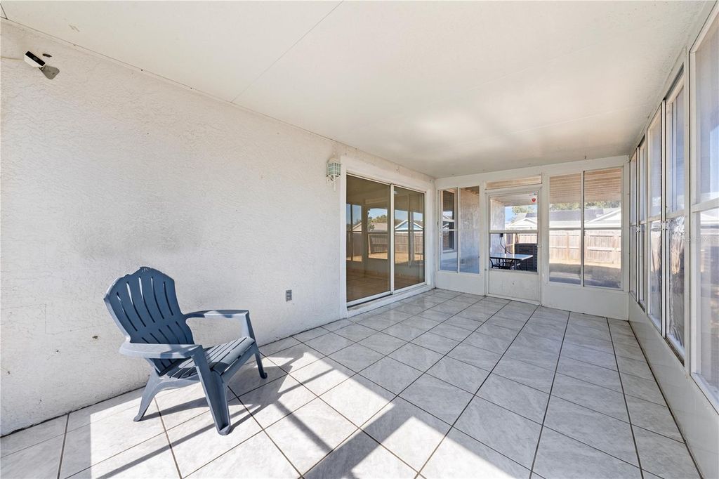 Image 36 of property listing at 8332 SOUTHERN FOREST DRIVE, Orlando, FL 32829