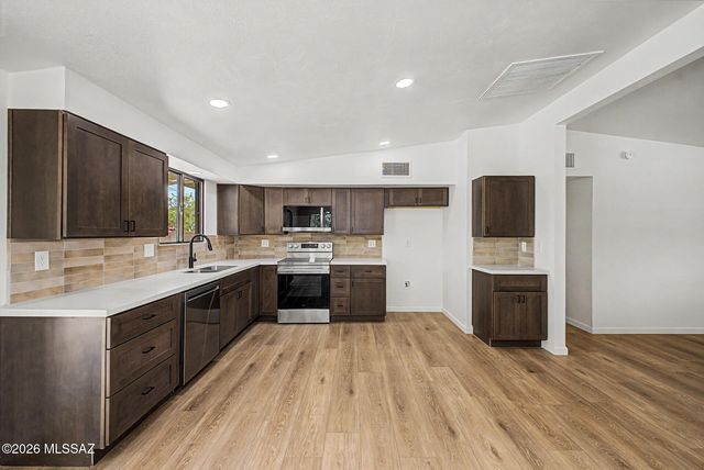 6918 E Kingston Drive, Tucson, AZ 85710
