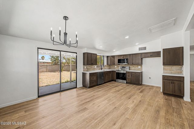 6918 E Kingston Drive, Tucson, AZ 85710