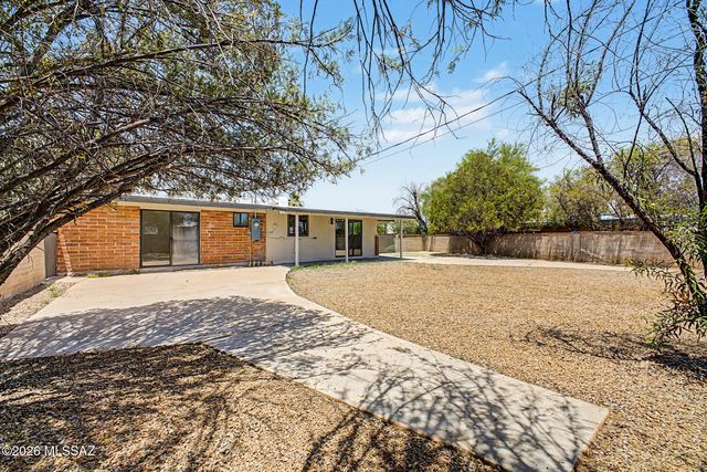 6918 E Kingston Drive, Tucson, AZ 85710