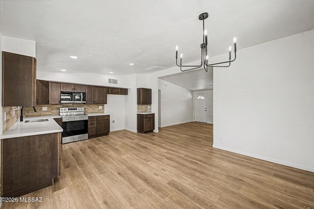 6918 E Kingston Drive, Tucson, AZ 85710