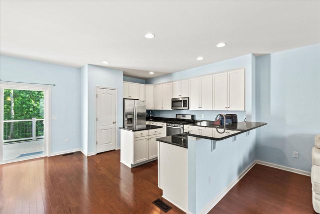 1506 HUDGINS FARM CIR, Fredericksburg, VA 22408