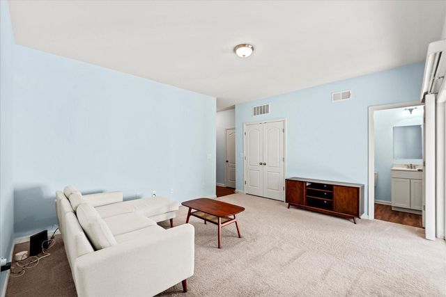 1506 HUDGINS FARM CIR, Fredericksburg, VA 22408