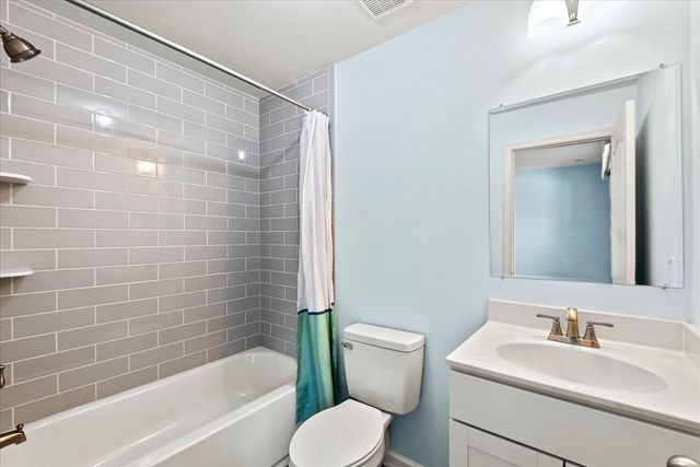 1506 HUDGINS FARM CIR, Fredericksburg, VA 22408