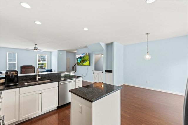 1506 HUDGINS FARM CIR, Fredericksburg, VA 22408