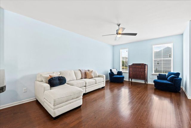 1506 HUDGINS FARM CIR, Fredericksburg, VA 22408