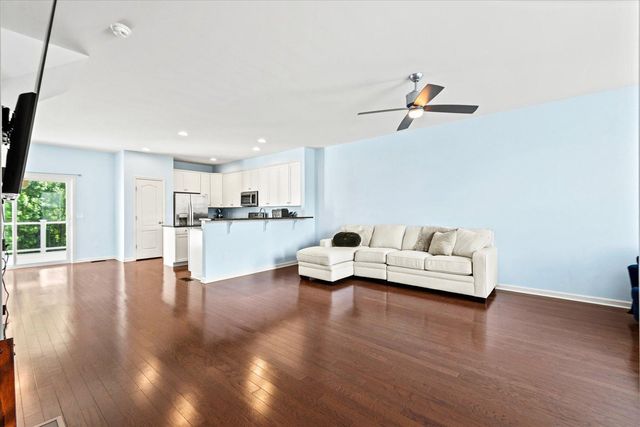 1506 HUDGINS FARM CIR, Fredericksburg, VA 22408