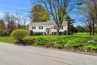 410 E View Drive, Pembroke, NH 03275