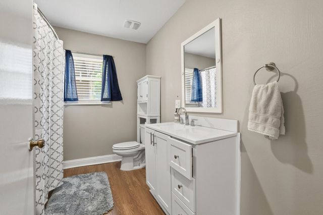 312 E Saunders Street, Trenton, TX 75490