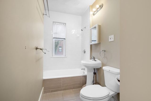 199 Beacon St B, Somerville, MA 02143