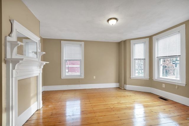 199 Beacon St B, Somerville, MA 02143