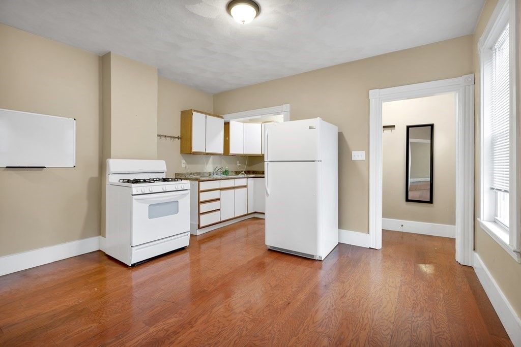 199 Beacon St B, Somerville, MA 02143