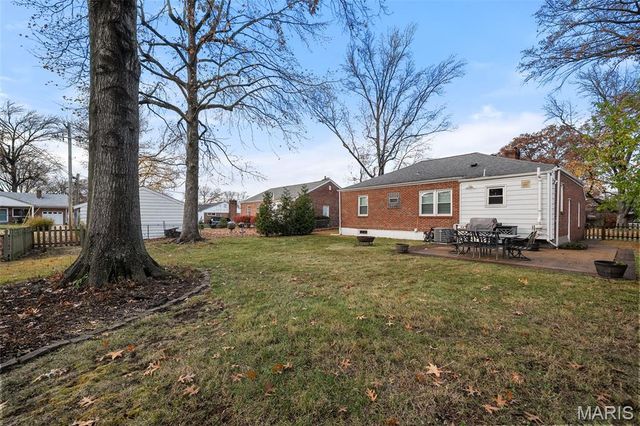 534 Kirkshire Drive, Kirkwood, MO 63122