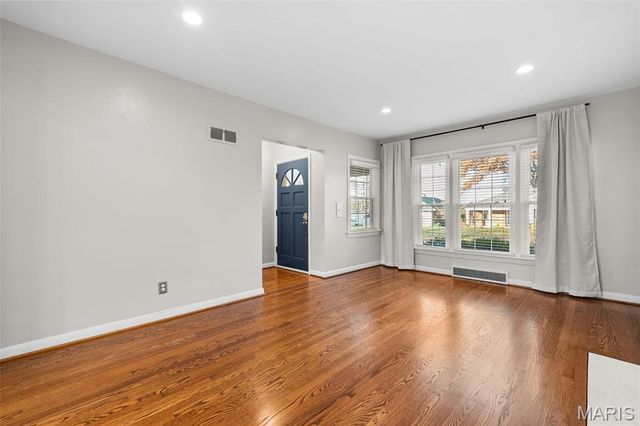 534 Kirkshire Drive, Kirkwood, MO 63122