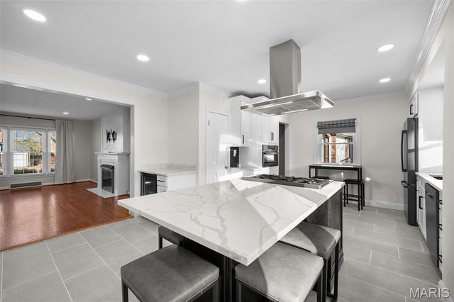 534 Kirkshire Drive, Kirkwood, MO 63122