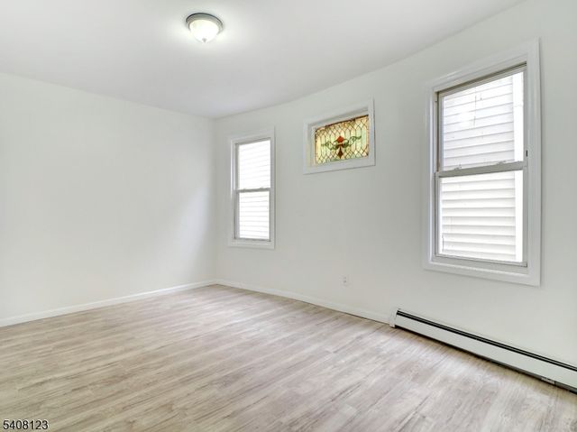 221 Bayview Ave, Jersey City, NJ 07305