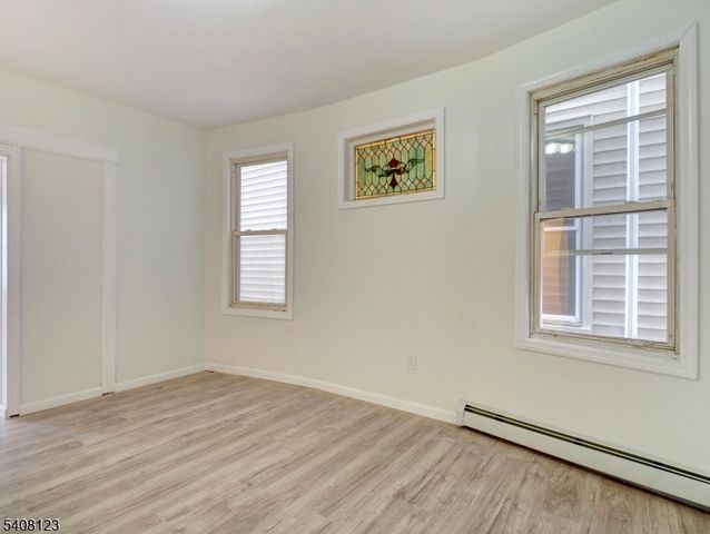 221 Bayview Ave, Jersey City, NJ 07305