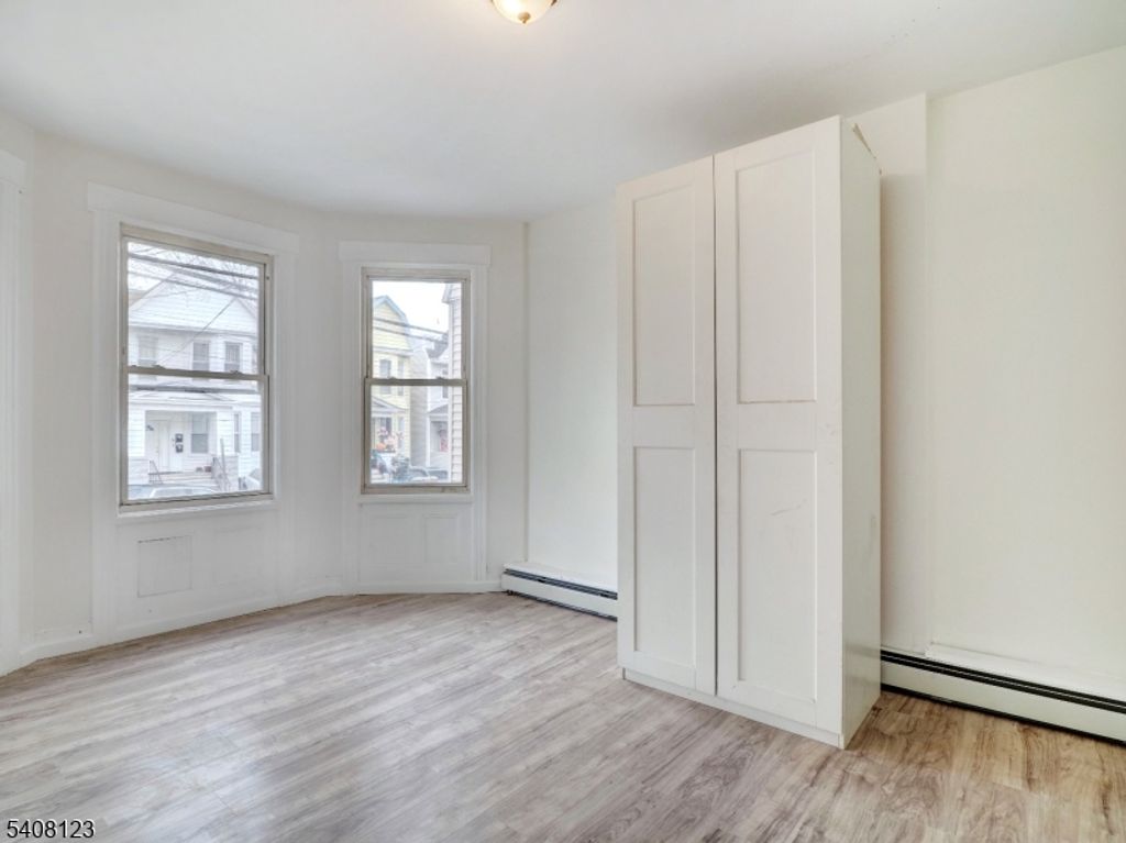 221 Bayview Ave, Jersey City, NJ 07305 — photo 4