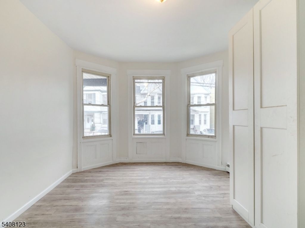221 Bayview Ave, Jersey City, NJ 07305 — photo 5